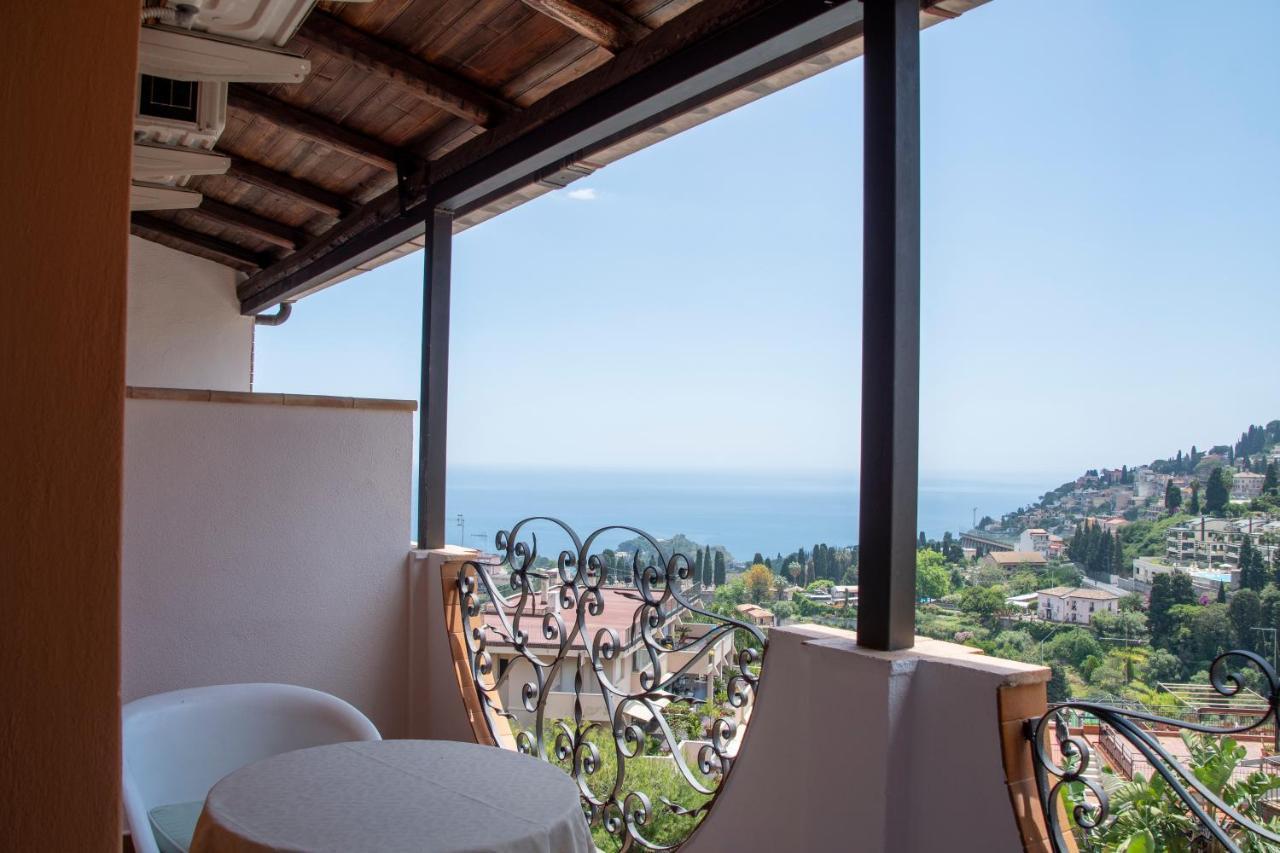 Antelima B&B Taormina Bagian luar foto
