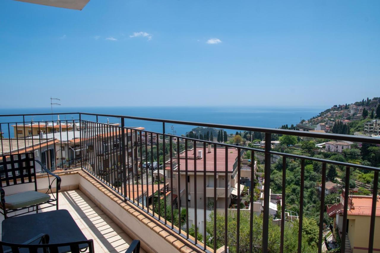 Antelima B&B Taormina Bagian luar foto
